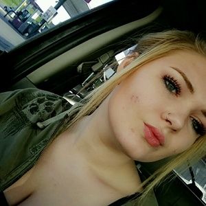 Meet your Posher, Shaylee